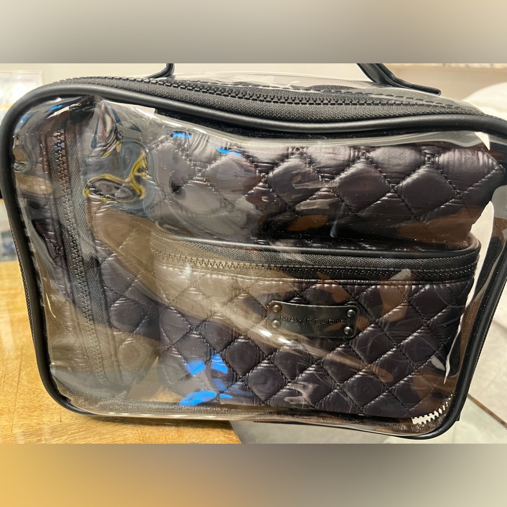 Max studioTransparent large Black duffle Bag, toiletry, passport, glasses pillow - Picture 2 of 9